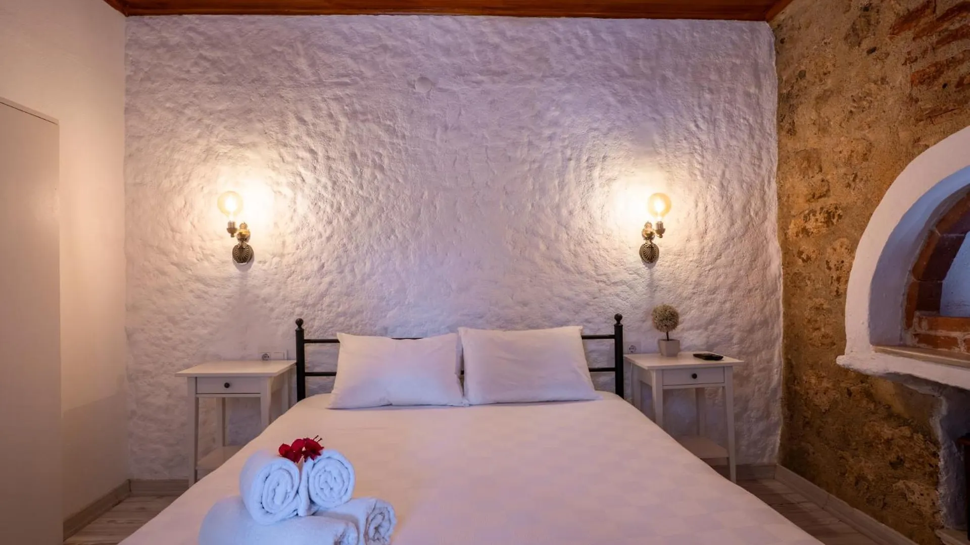 Imerek Tas Ev Otel Алачати