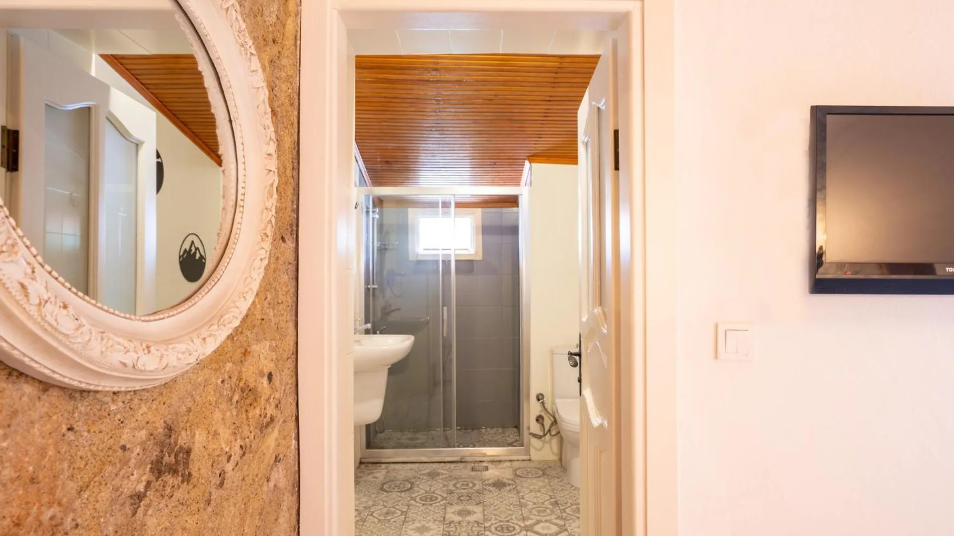Apartahotel Imerek Tas Ev Otel Alaçatı